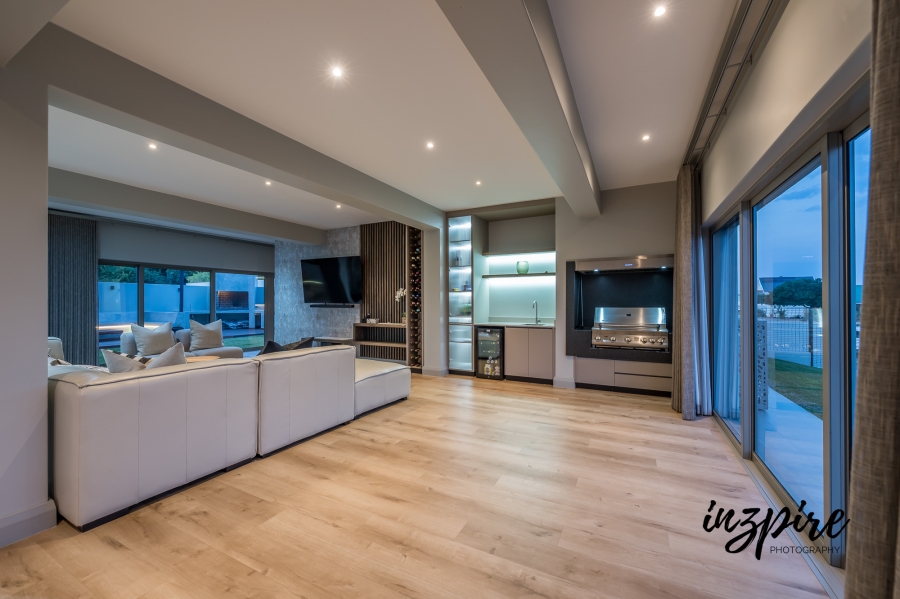 4 Bedroom Property for Sale in Glentana Western Cape